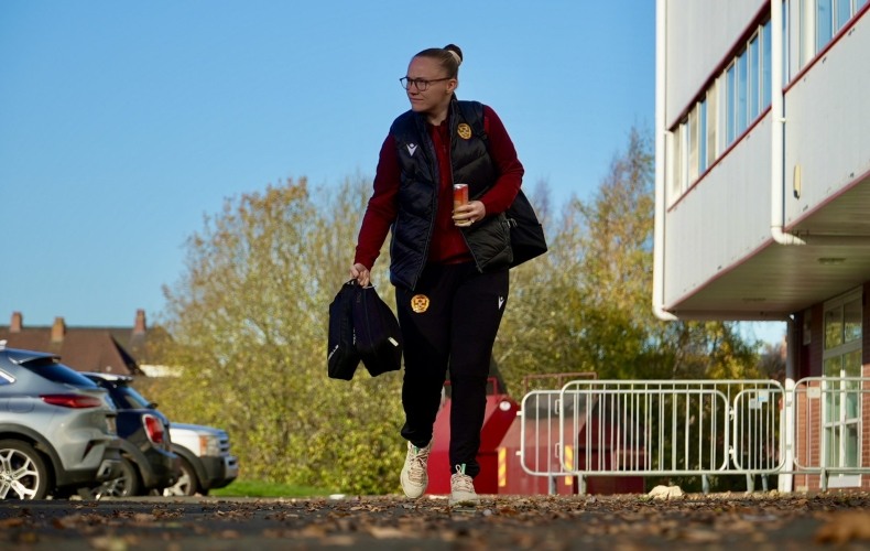 钢铁女足客场2-0力克汉密尔顿